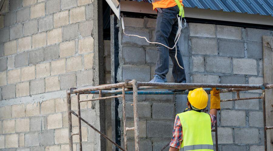 Expert Emergency Roof Repairs services in Summitville, OH